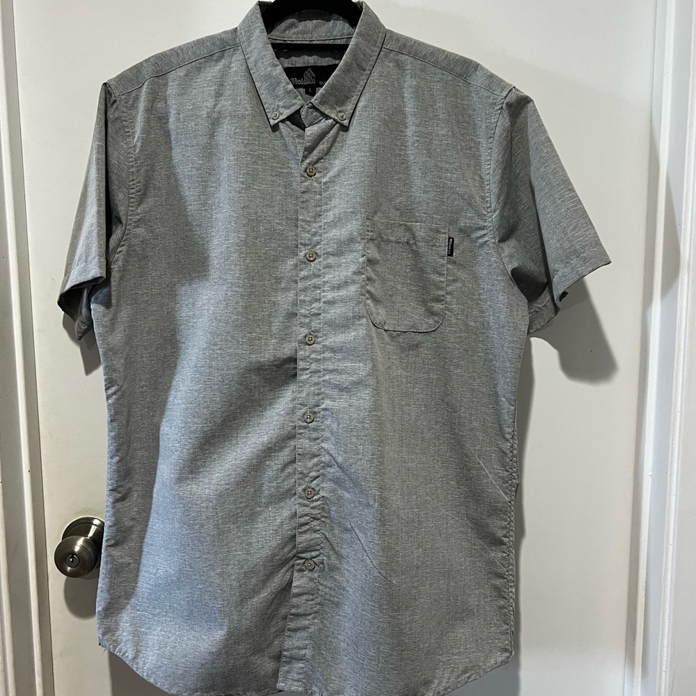 🛍️ Men's Gray Casual Button Down Shirt